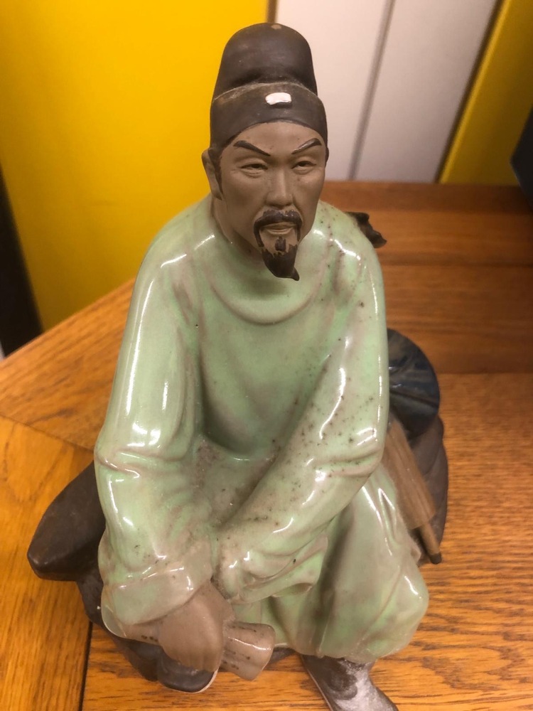 Crawley Self storage unit auction IB-9833