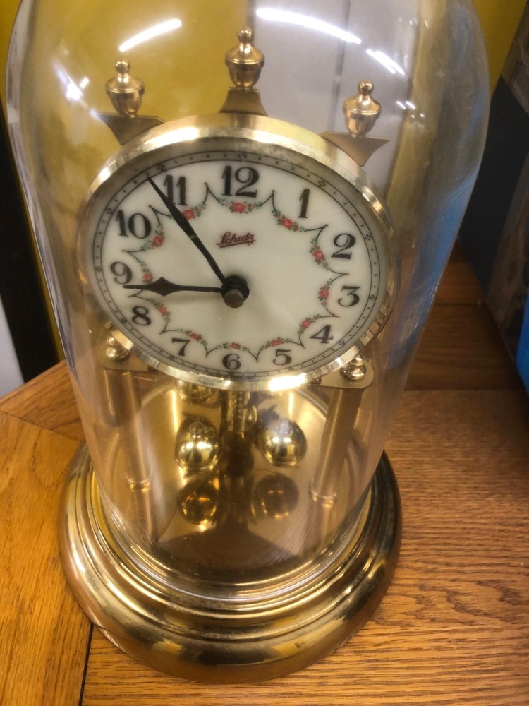 Crawley Storage Unit auction IB-9833