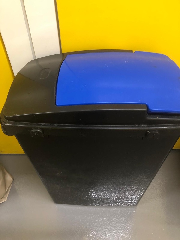 Crawley Self storage auction IB-9833 14