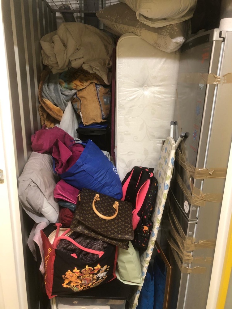 Crawley Storage auction IB-9833 20