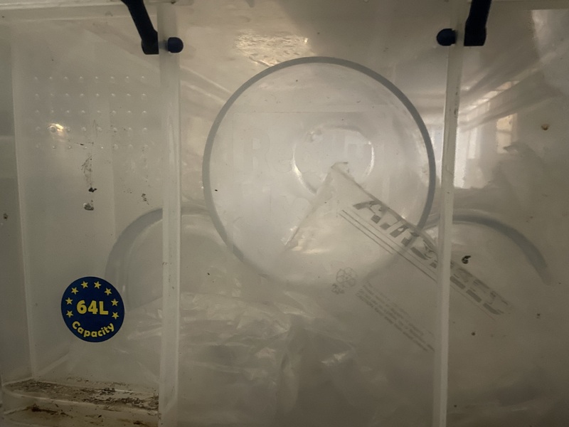 Edgware Self storage unit auction IB-2531