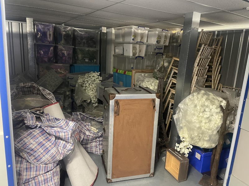 Edgware Storage Unit auction IB-2531