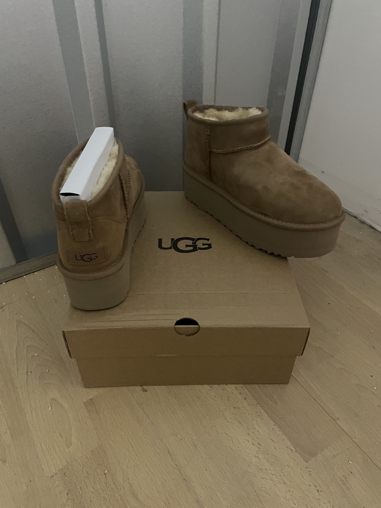 Acton Storage Unit auction IB-6886