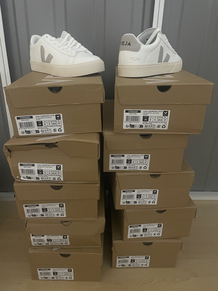 Acton Storage Unit auction IB-6886 12