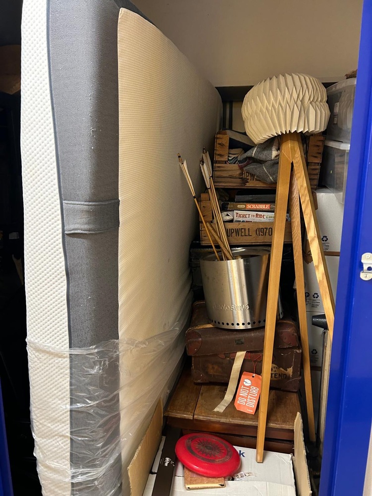 Kings Cross Self storage unit auction IB-6308