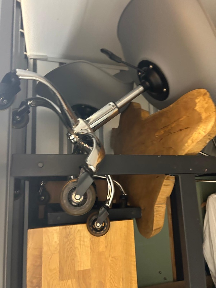 Kings Cross storage facility unit auction IB-6308 26