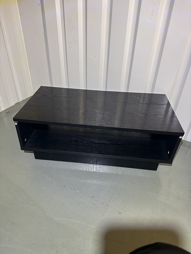 Selby Storage auction IB-6686