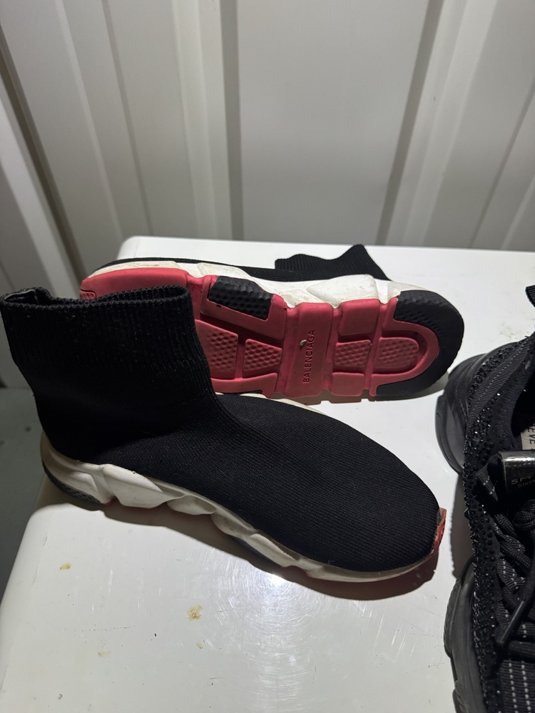 Selby Self storage unit auction IB-6686 23