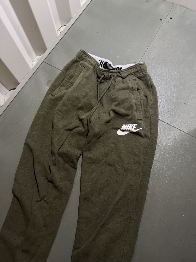 Selby Storage Unit auction IB-6686 42