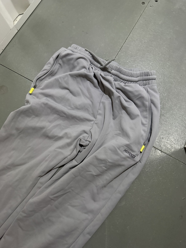 Selby Storage Unit auction IB-6686 32