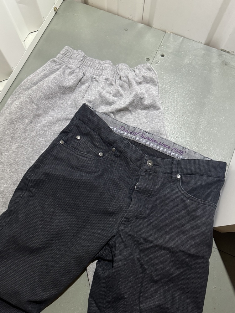 Selby Self storage unit auction IB-6686 33