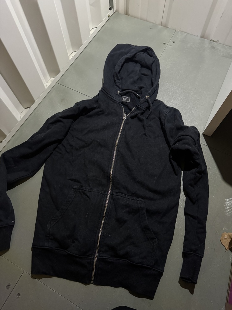 Selby Storage Unit auction IB-6686 32