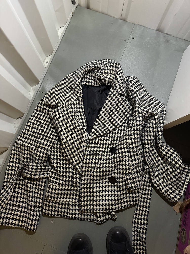 Selby storage facility unit auction IB-6686 56