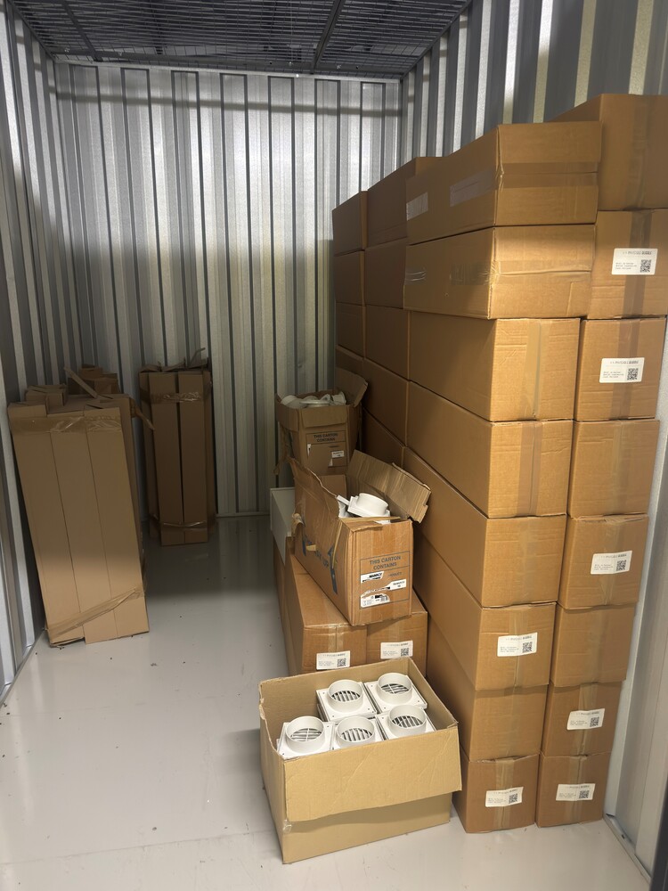 Norwich Self storage unit auction IB-8391 23