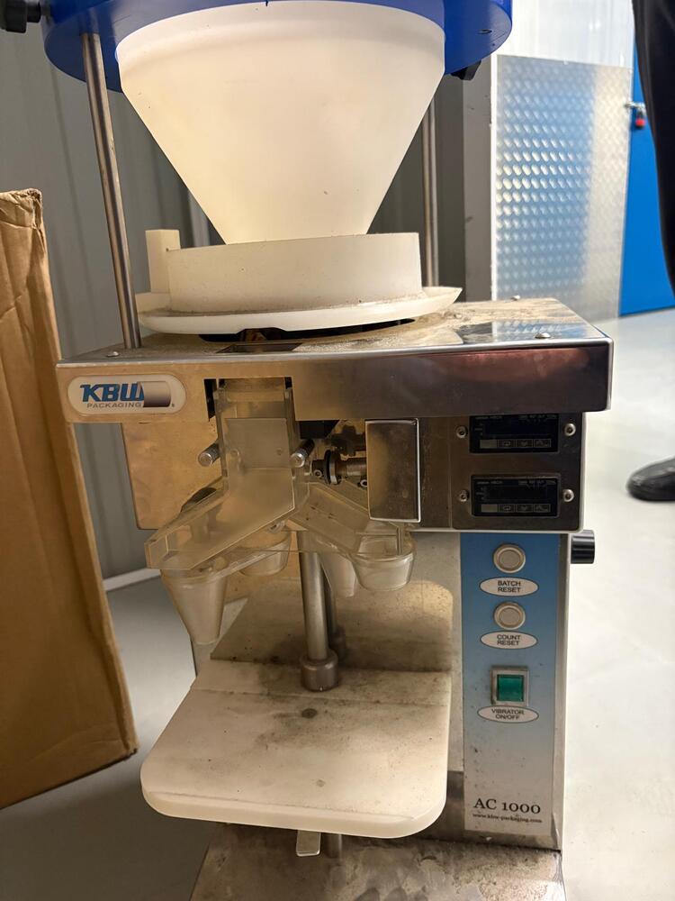 Woodley storage facility unit auction IB-4834