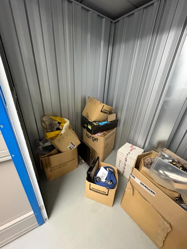Woodley Self storage unit auction IB-4834 13