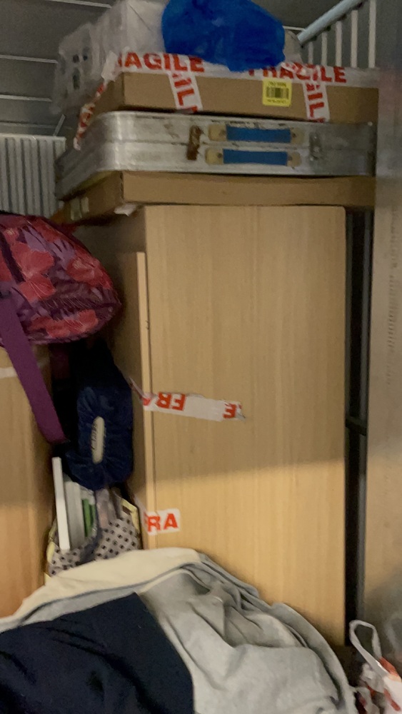 Catford Self storage auction IB-1986