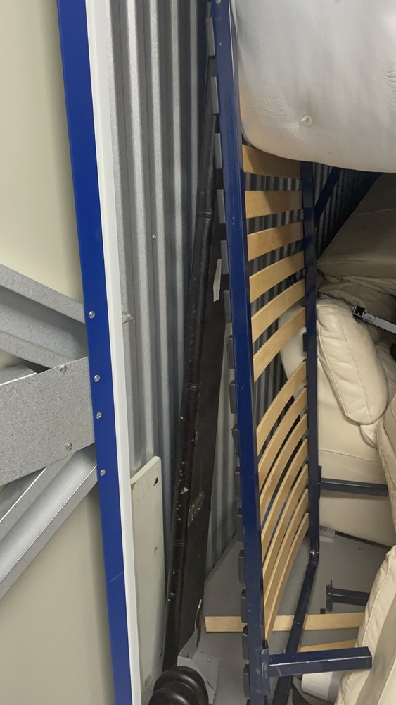 Catford Storage Unit auction IB-8103