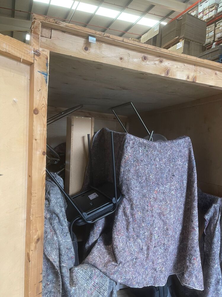 LUTON Storage auction IB-6806