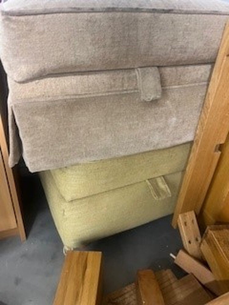 Chesterfield  Storage auction IB-9802 30