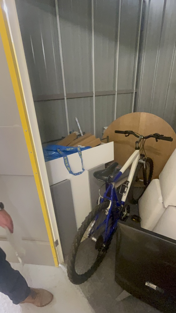  Basingstoke Self storage auction IB-6366 24
