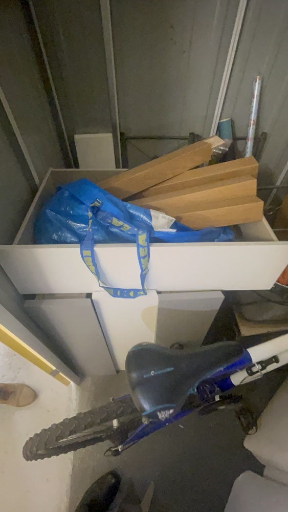  Basingstoke Storage auction IB-6366 30