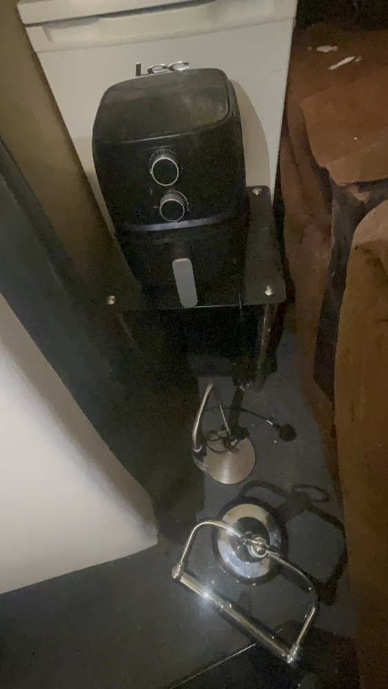  Basingstoke Storage auction IB-6366 40