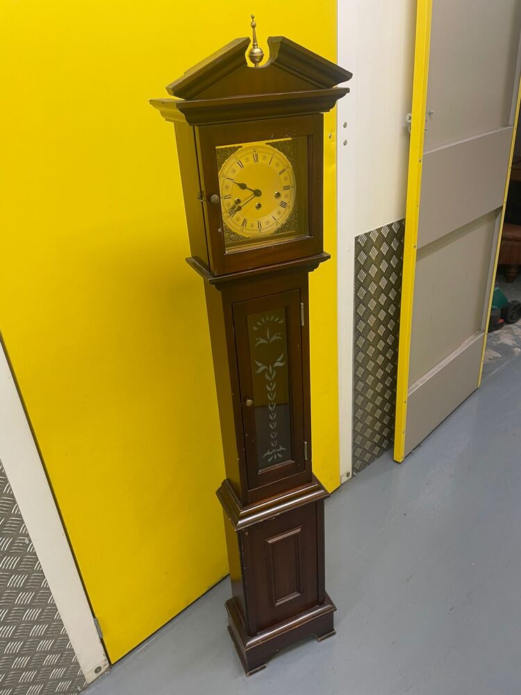 Worsley Storage auction IB-6402