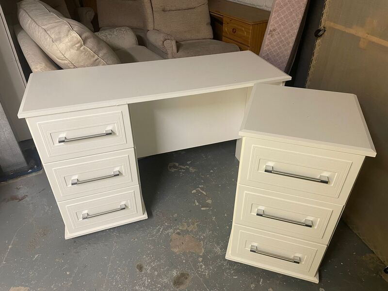 Worsley Self storage auction IB-6402