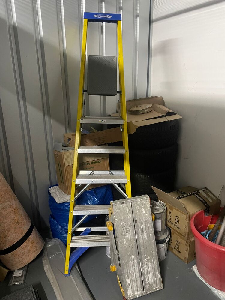 Altrincham Self storage unit auction IB-4888