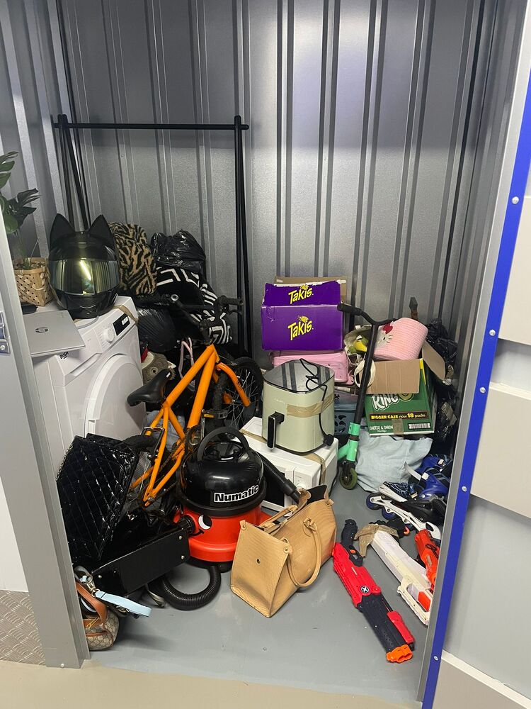 Wigan Self storage unit auction IB-5699 13