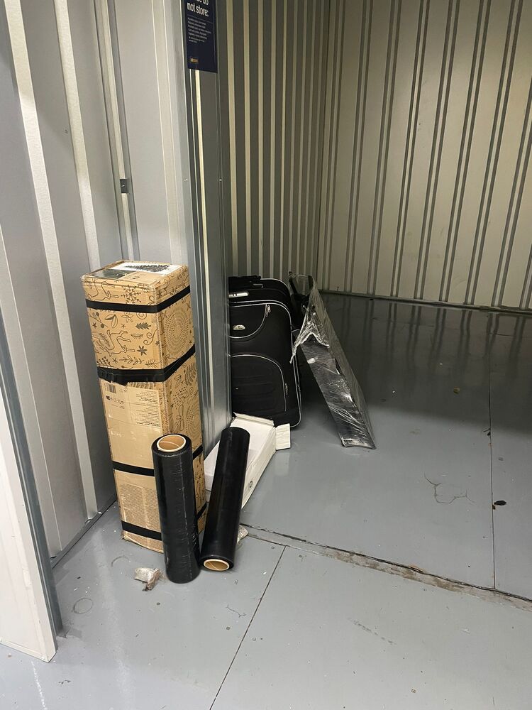 Bolton North Self storage unit auction IB-5569