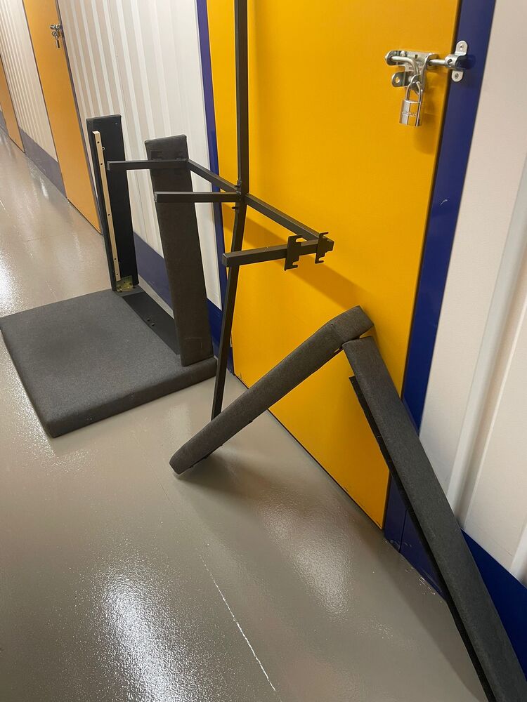 Bolton storage facility unit auction IB-8771