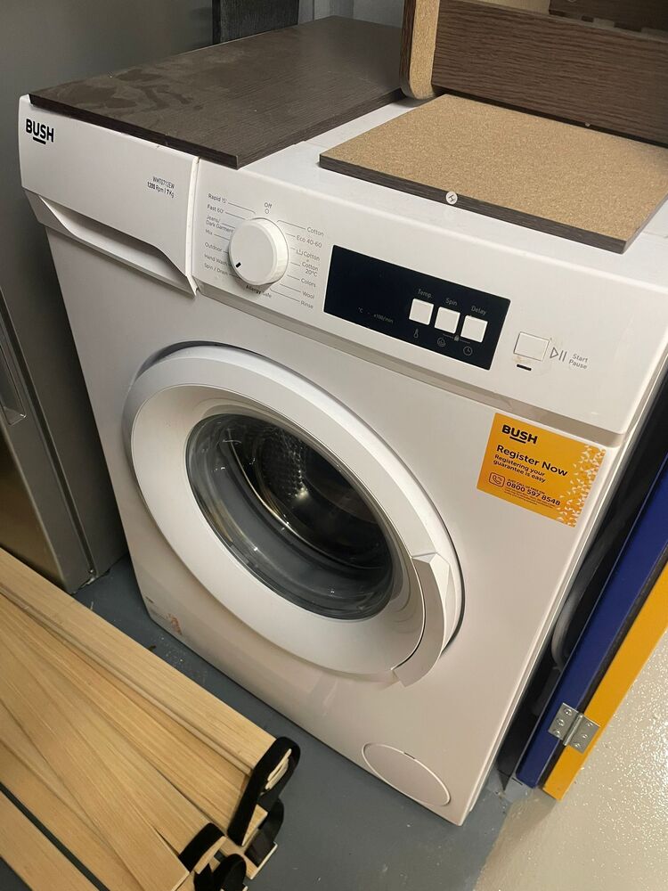 Bolton storage facility unit auction IB-8771