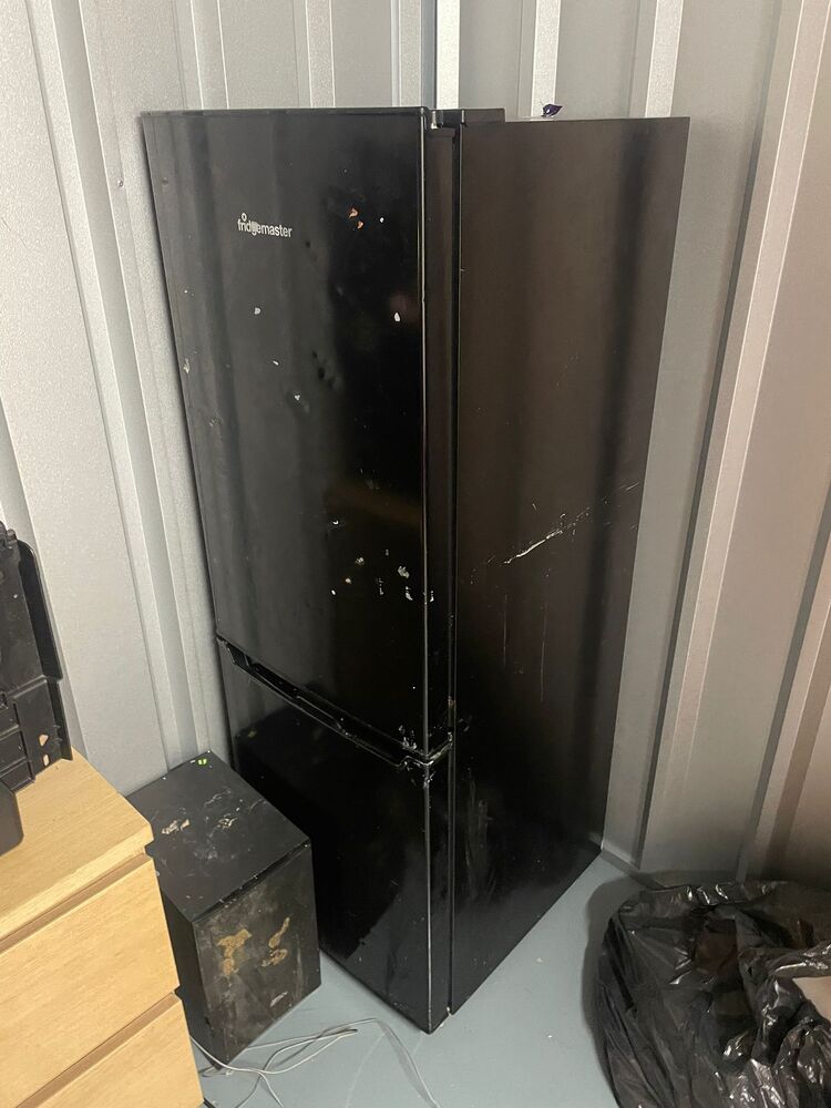 Bolton Storage auction IB-8150