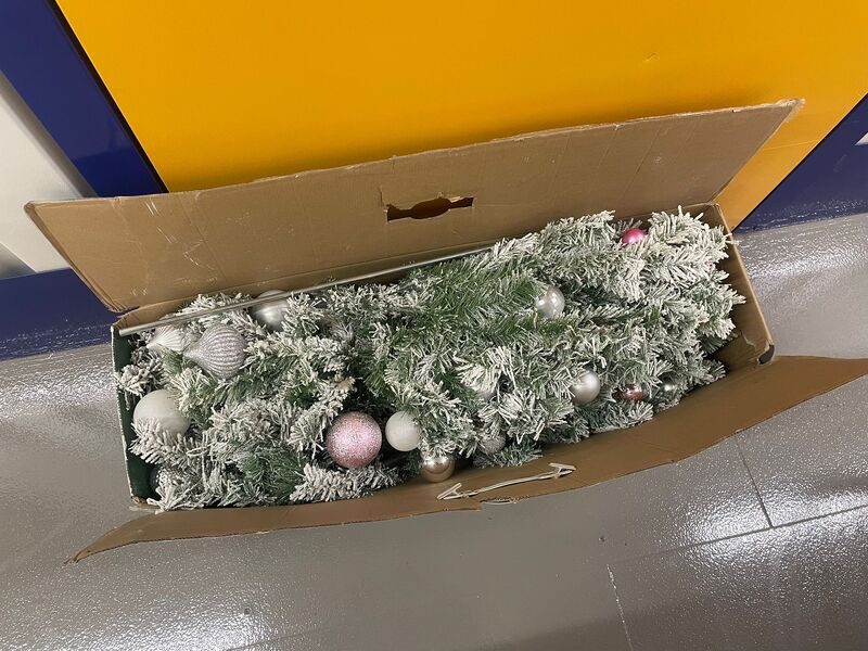 Bolton Self storage unit auction IB-8150