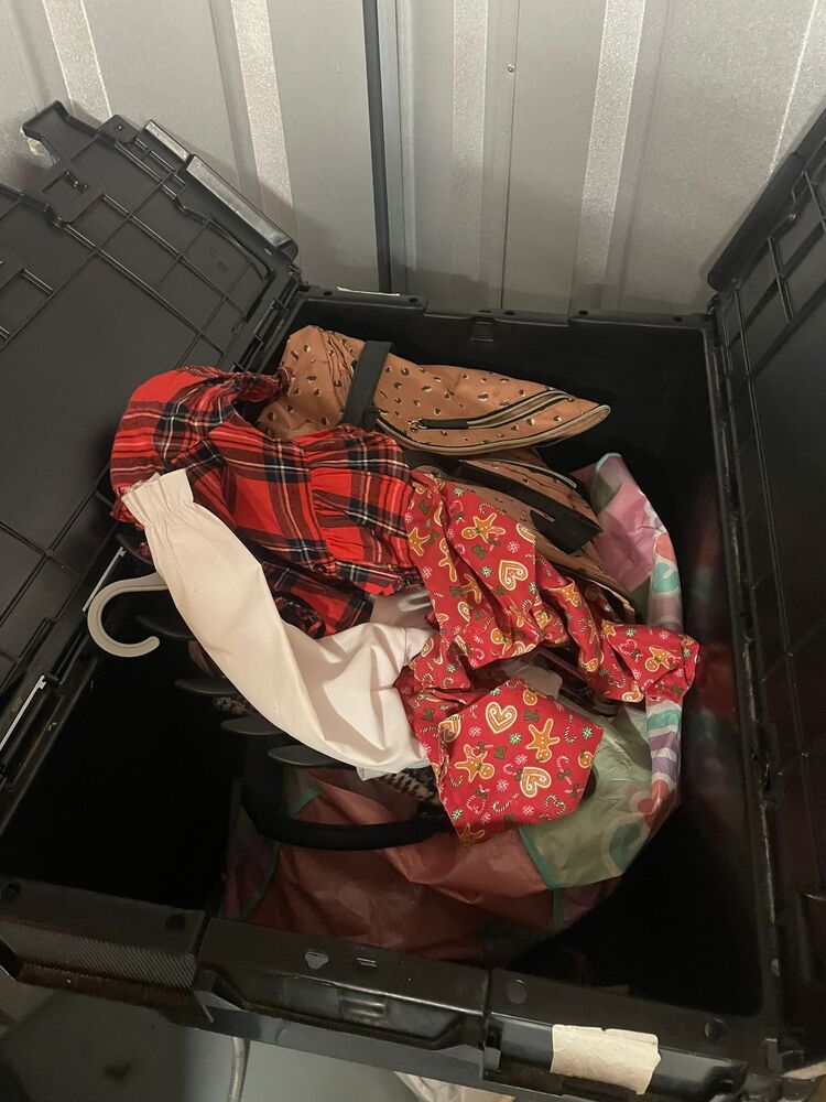 Bolton Self storage auction IB-8150