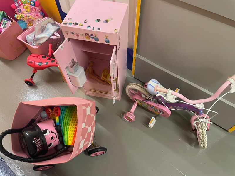 Bolton Self storage unit auction IB-8150