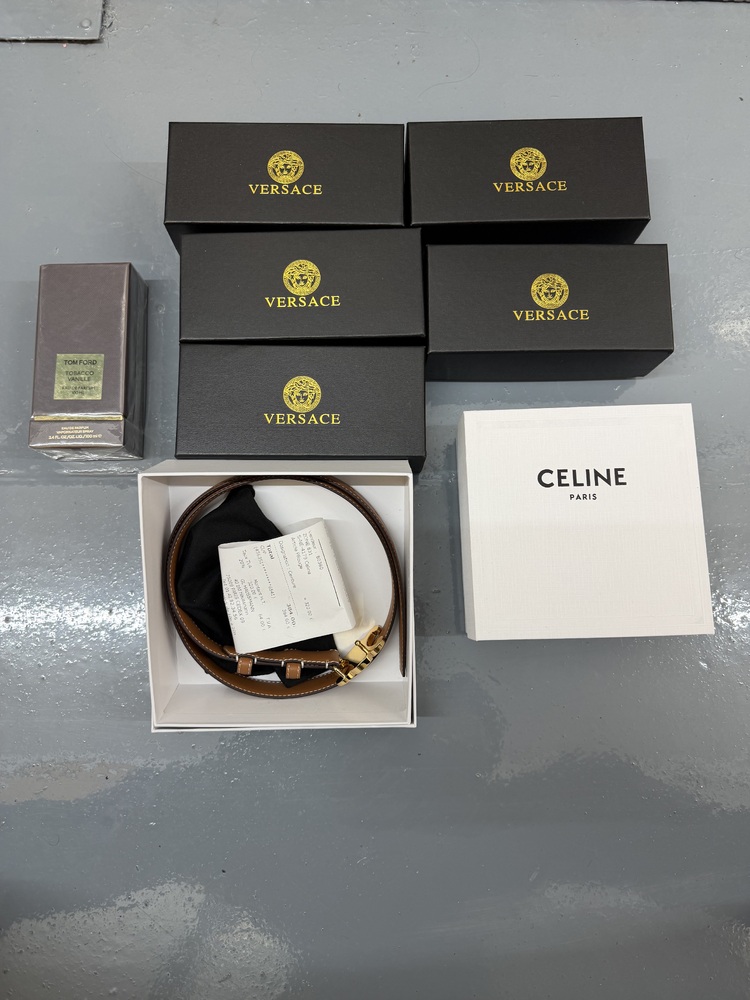 Acton Self storage unit auction IB-9806