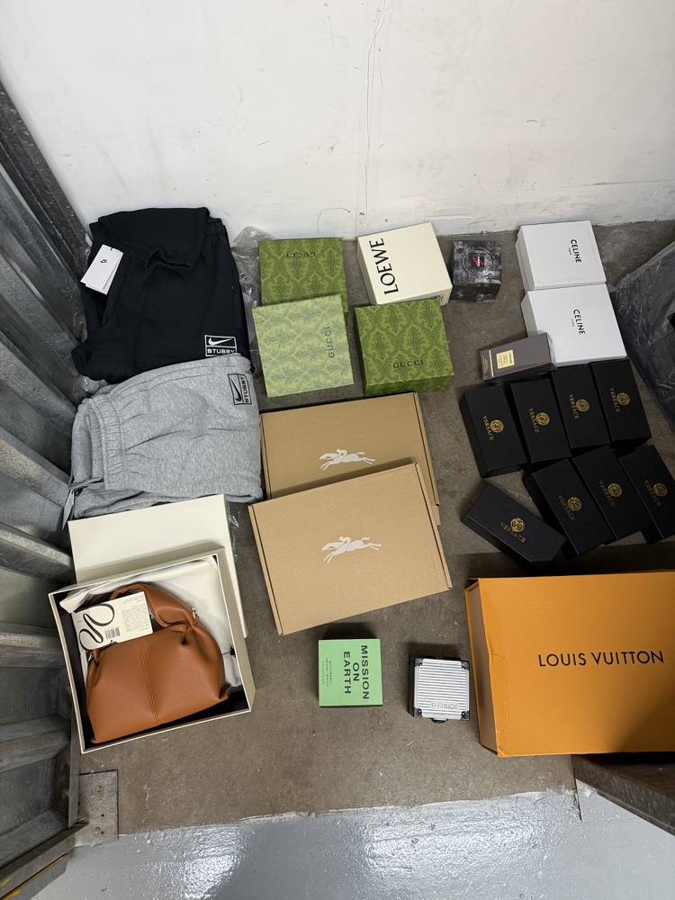 Acton Storage auction IB-9806 20