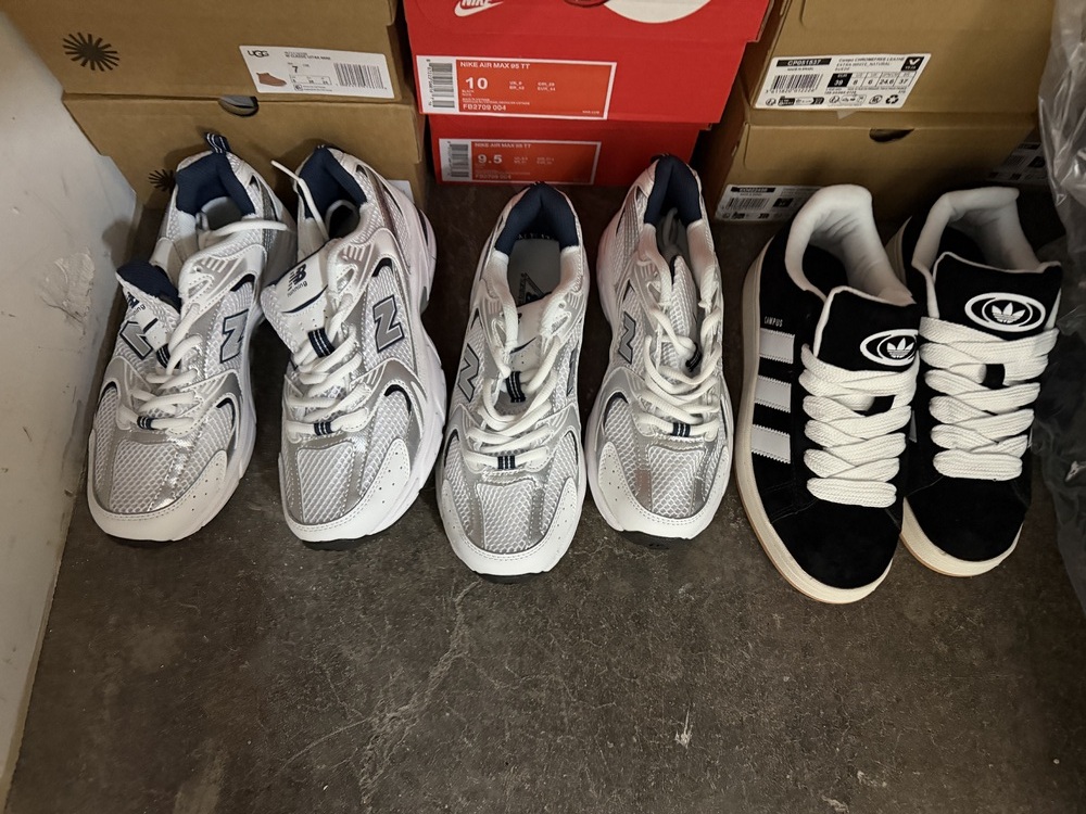 Acton Storage Unit auction IB-9806 12