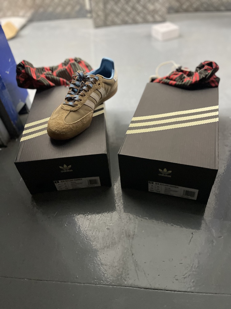 Acton storage facility unit auction IB-6721 16