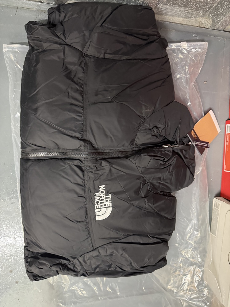 Acton Self storage auction IB-5242 14