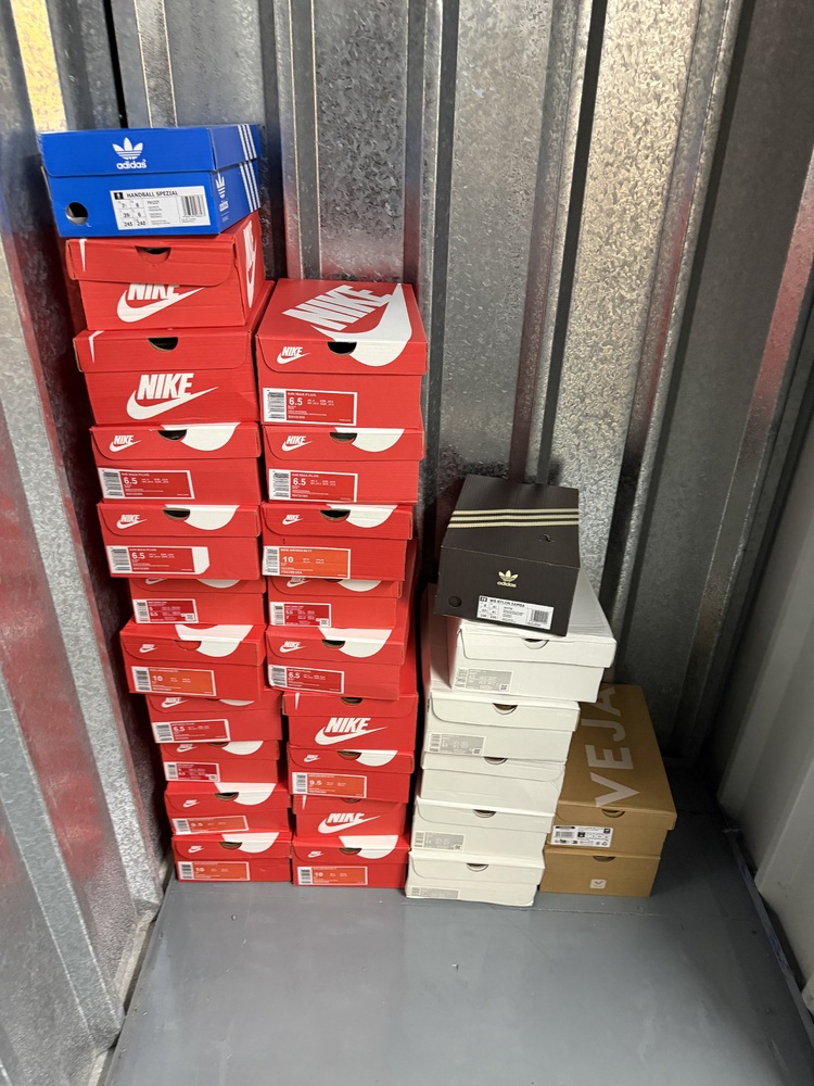 Acton Self storage unit auction IB-5242 23