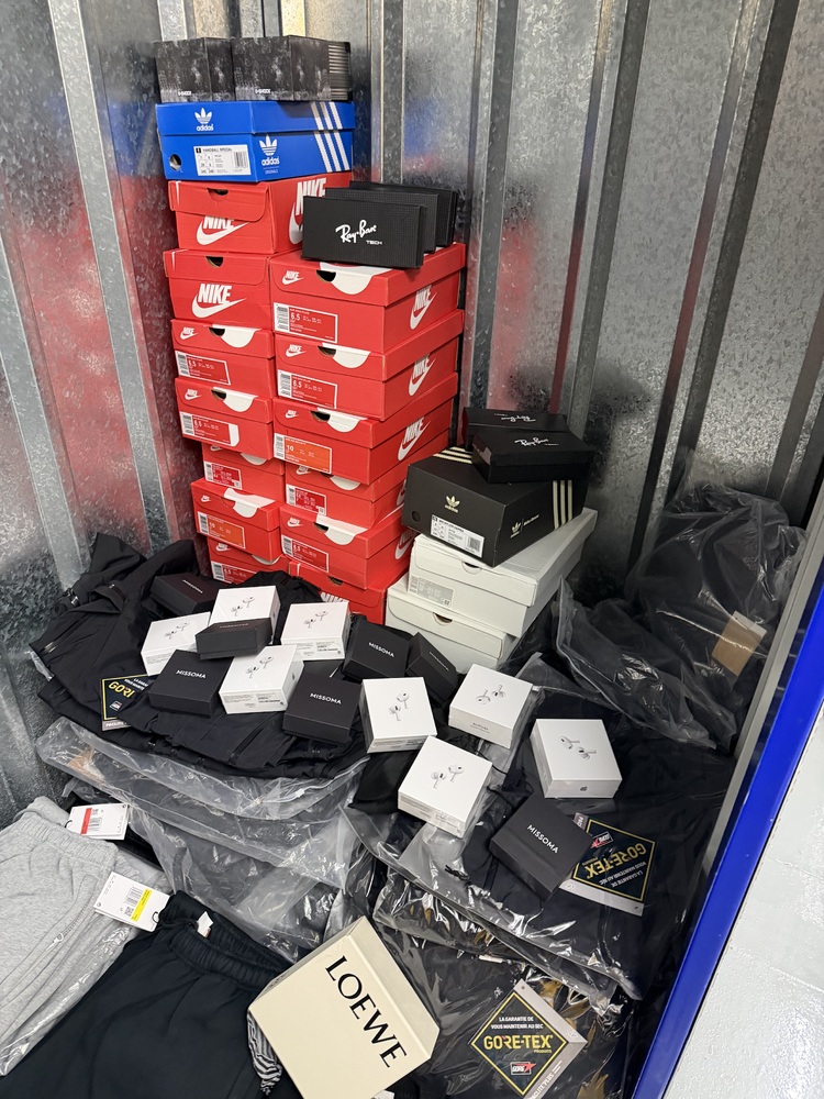 Acton Storage Unit auction IB-5242 22