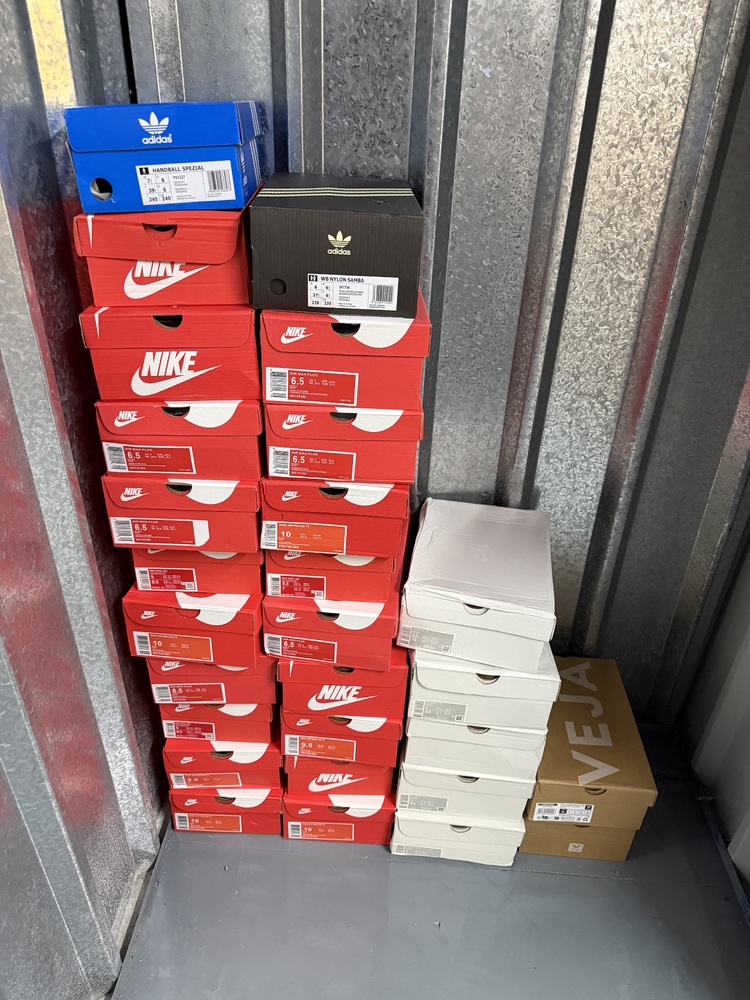 Acton Self storage unit auction IB-5242 33