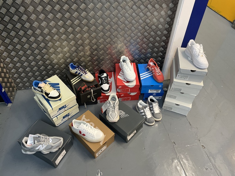 Acton storage facility unit auction IB-6801