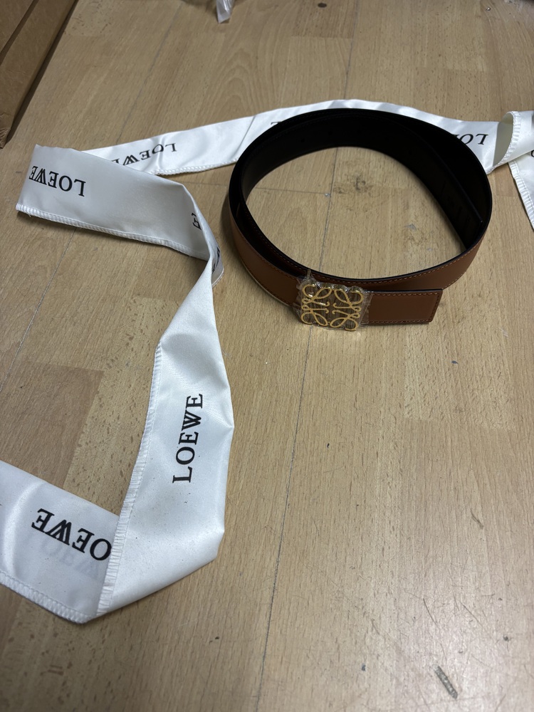 Acton Self storage unit auction IB-7324 13