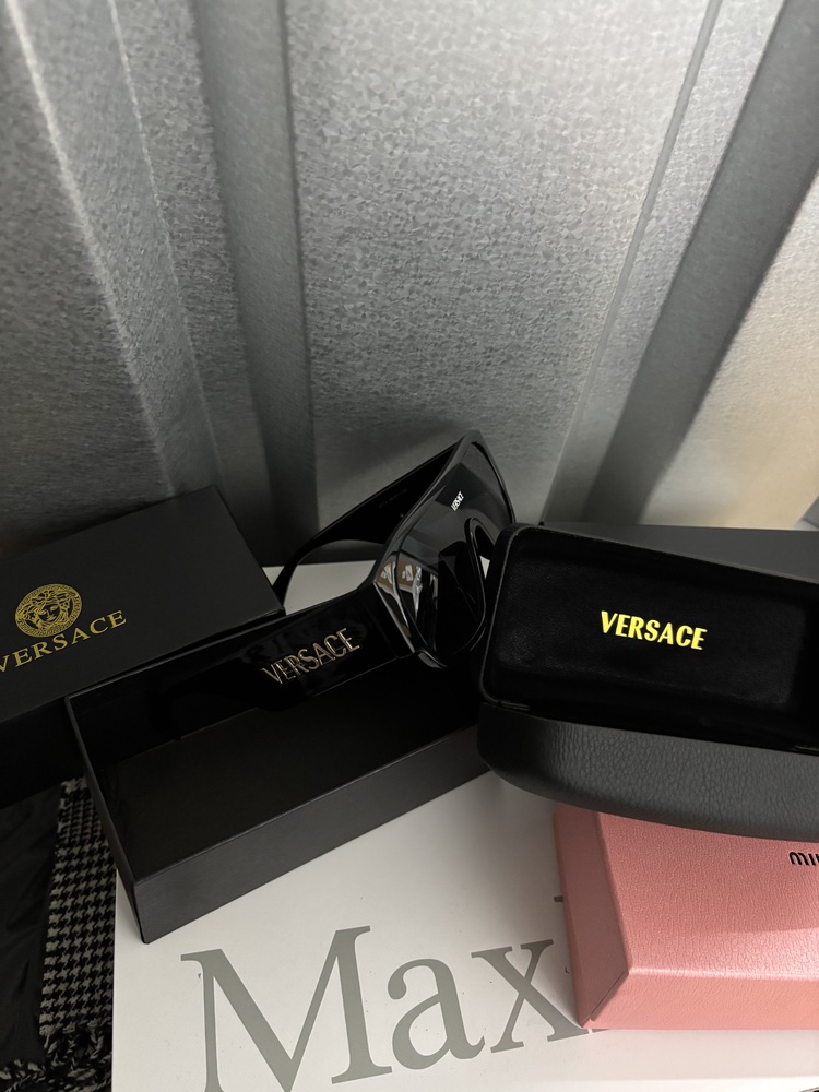 Acton Storage Unit auction IB-7324 22