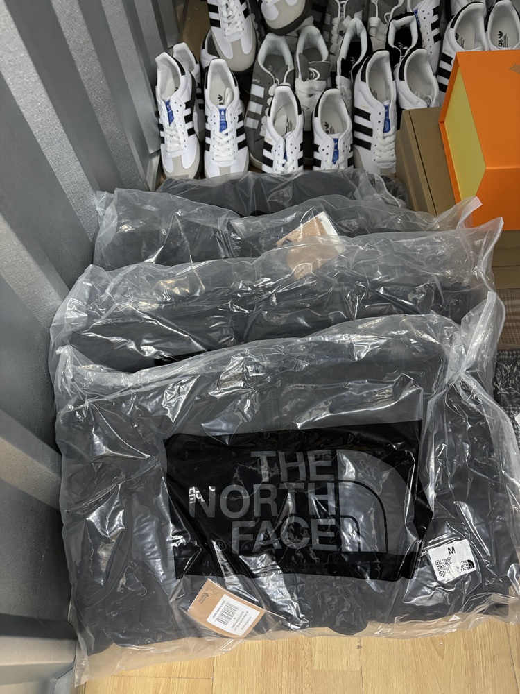 Acton Self storage auction IB-7324 24